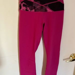 Lululemon leggings size 6